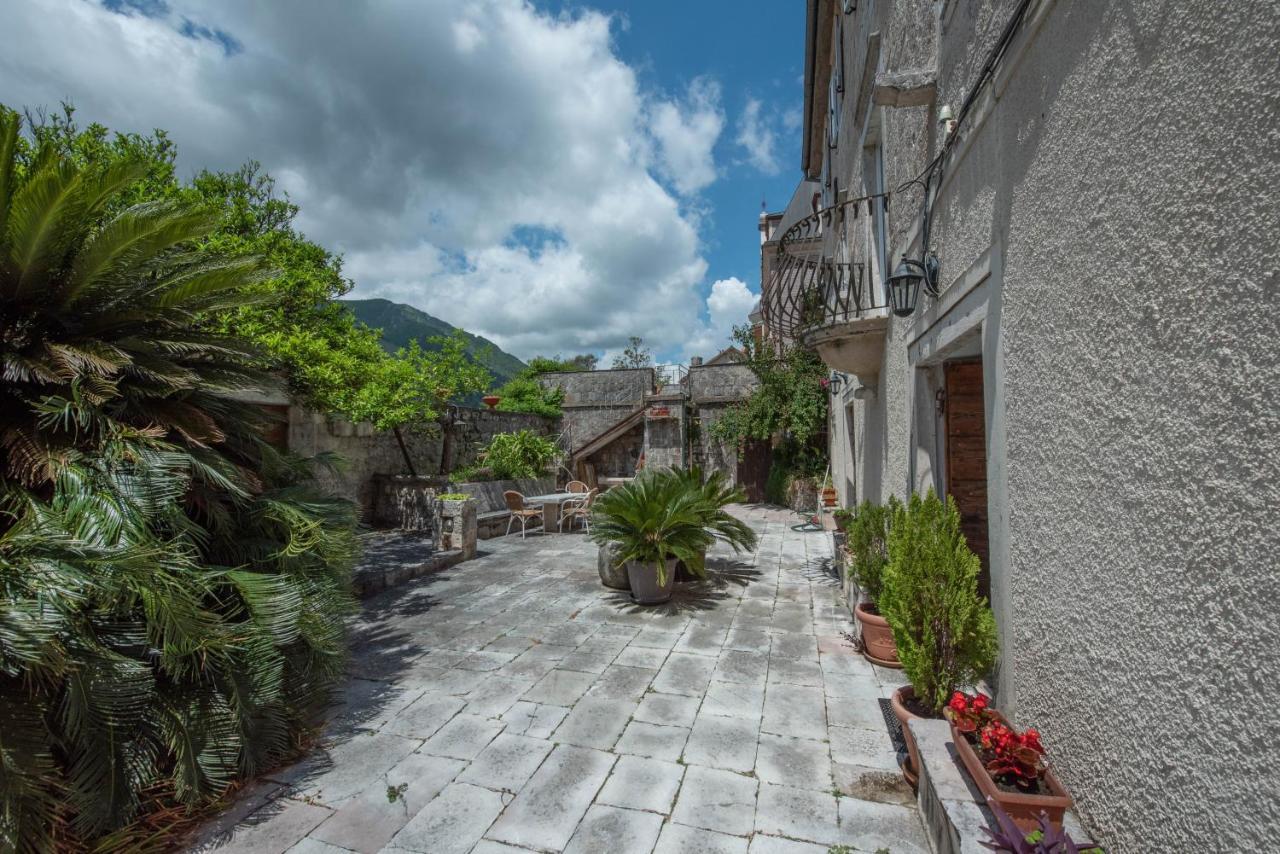 Apartments Radimir Kotor Exterior foto